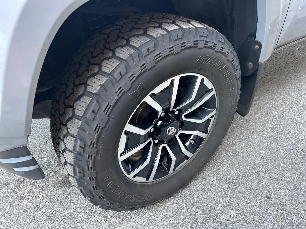 Toyota Tacoma 4WD TRD Sport Double Cab 5' Bed V6 AT (Natl) 2020