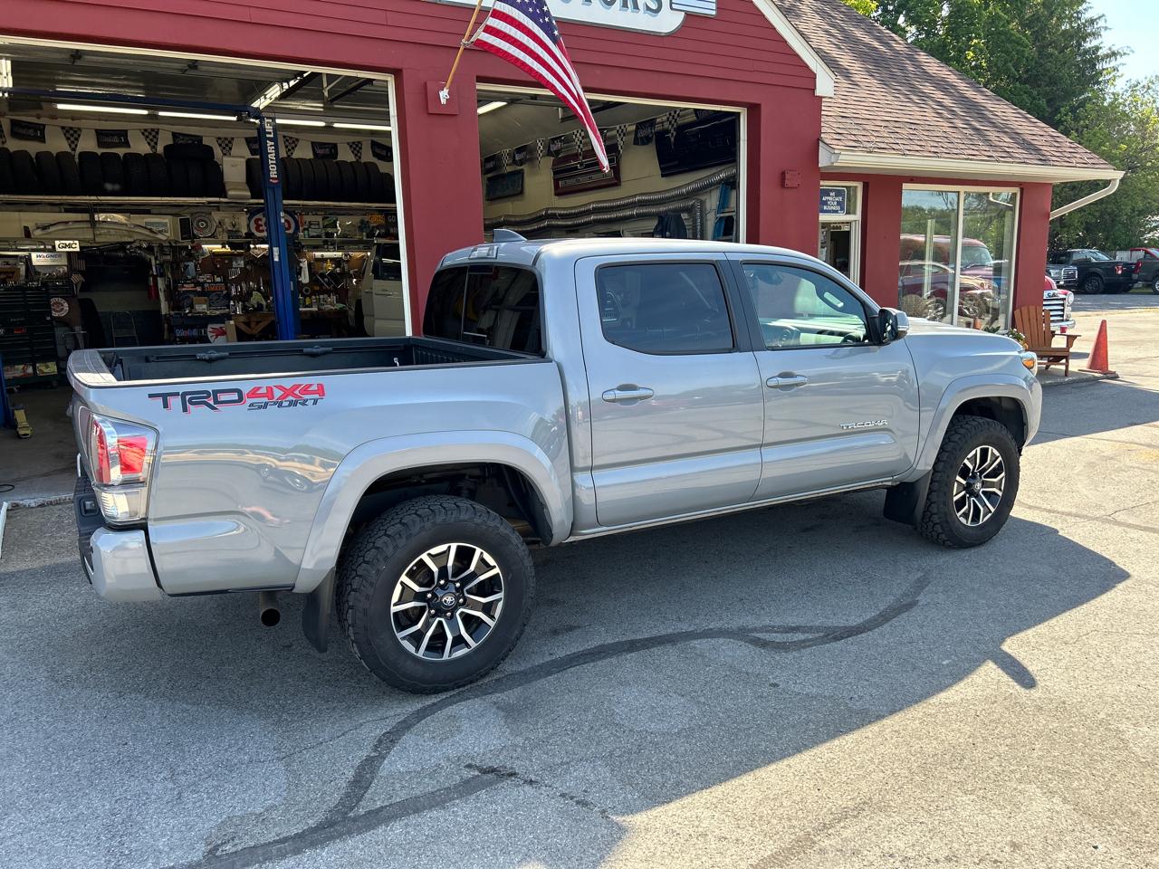 Toyota Tacoma 4WD TRD Sport Double Cab 5' Bed V6 AT (Natl) 2020