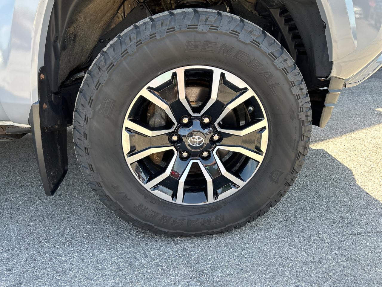 Toyota Tacoma 4WD TRD Sport Double Cab 5' Bed V6 AT (Natl) 2020