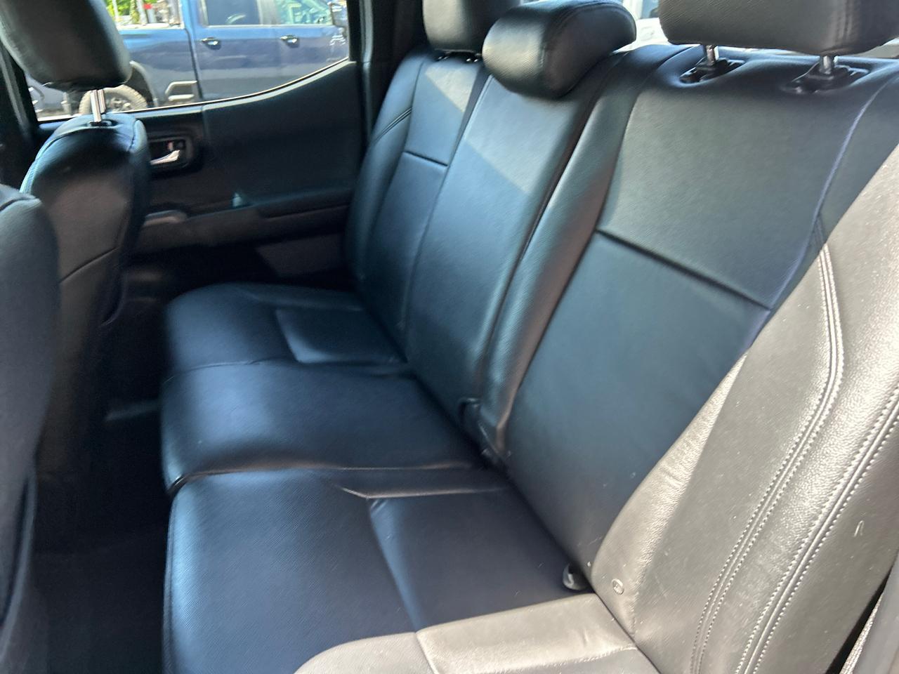 Toyota Tacoma 4WD Double Cab V6 AT TRD Off Road (Natl) 2017