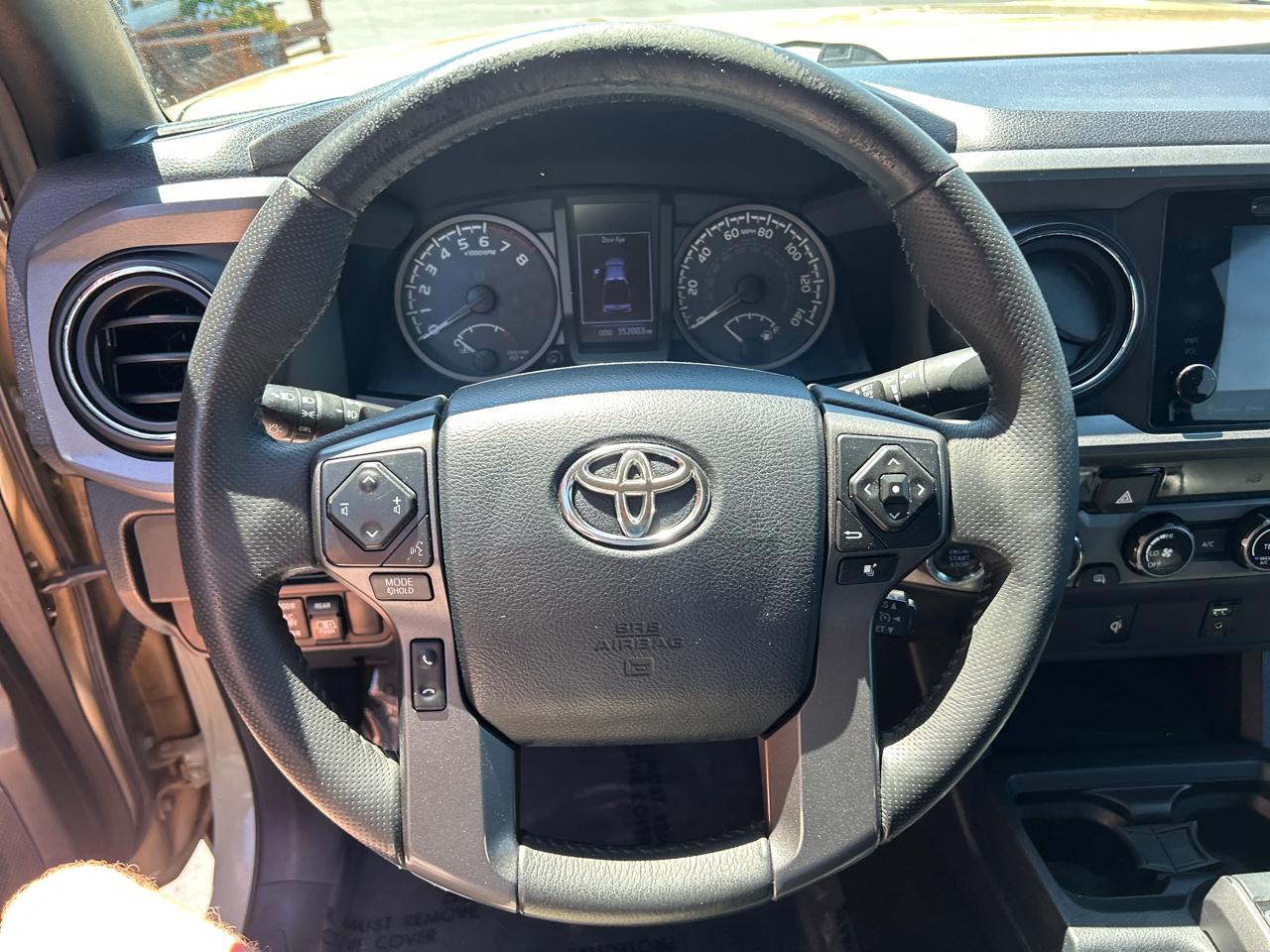 Toyota Tacoma 4WD Double Cab V6 AT TRD Off Road (Natl) 2017