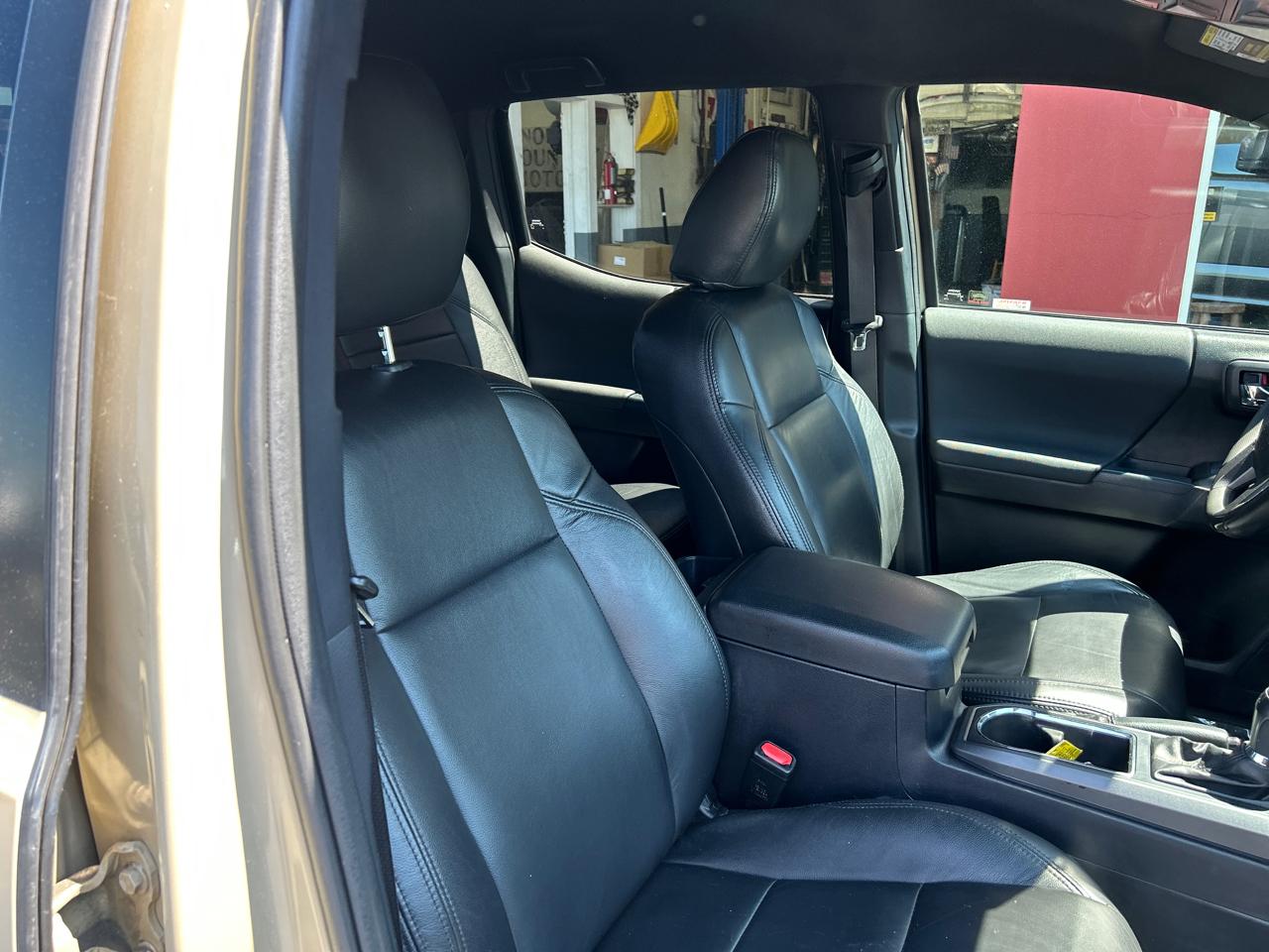 Toyota Tacoma 4WD Double Cab V6 AT TRD Off Road (Natl) 2017