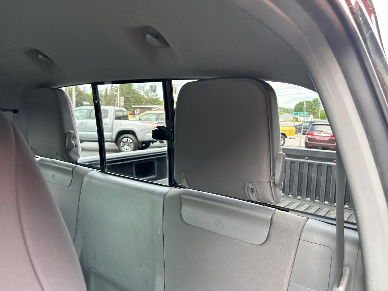 Toyota Tacoma 4WD Access Cab V6 MT (Natl) 2012