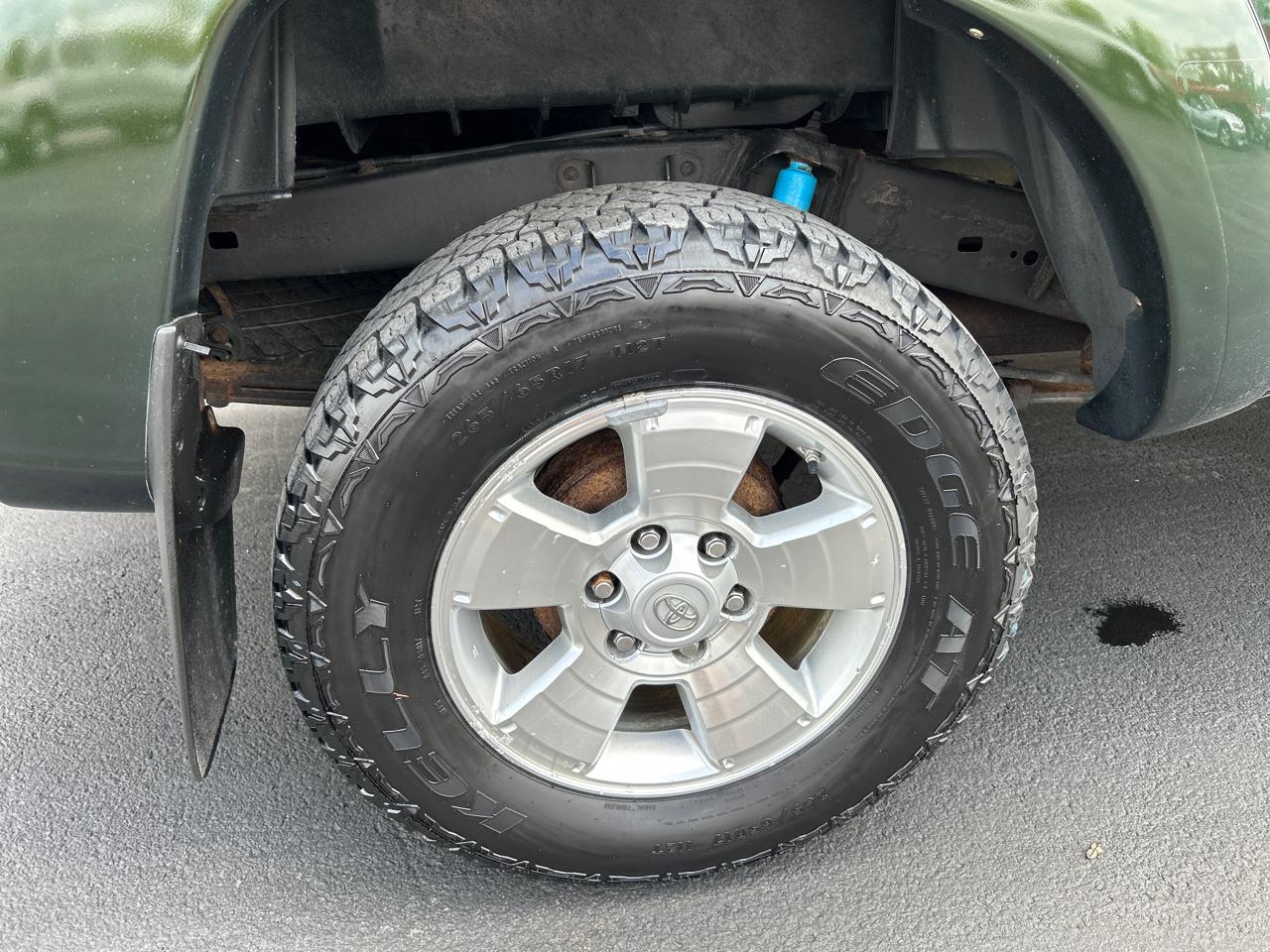 Toyota Tacoma 4WD Access Cab V6 MT (Natl) 2012