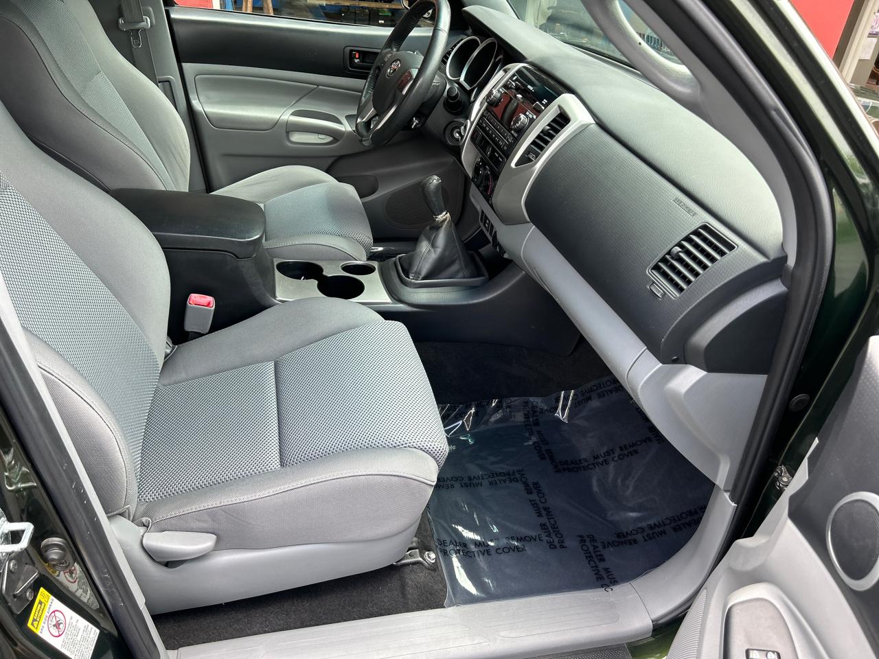 Toyota Tacoma 4WD Access Cab V6 MT (Natl) 2012