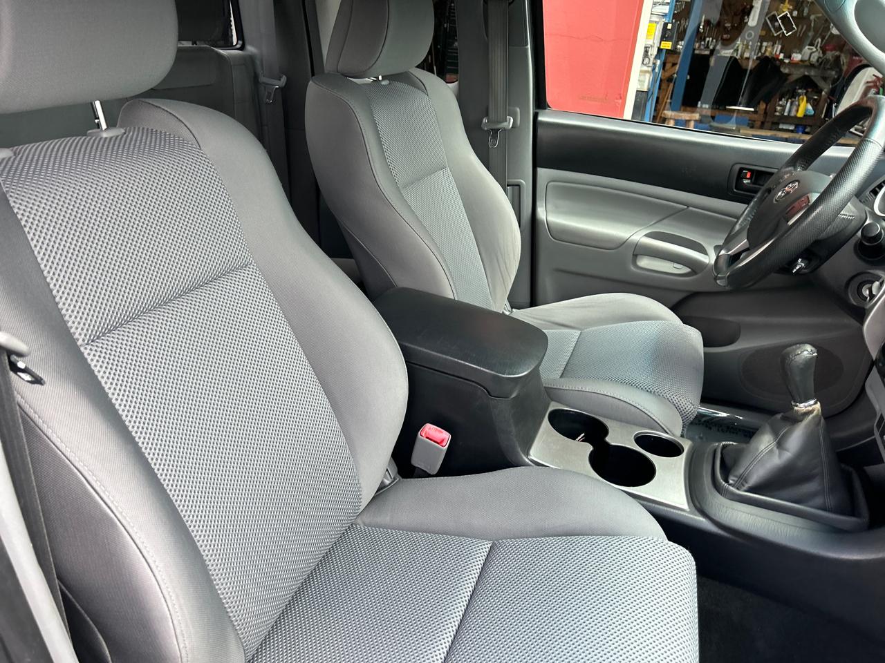 Toyota Tacoma 4WD Access Cab V6 MT (Natl) 2012