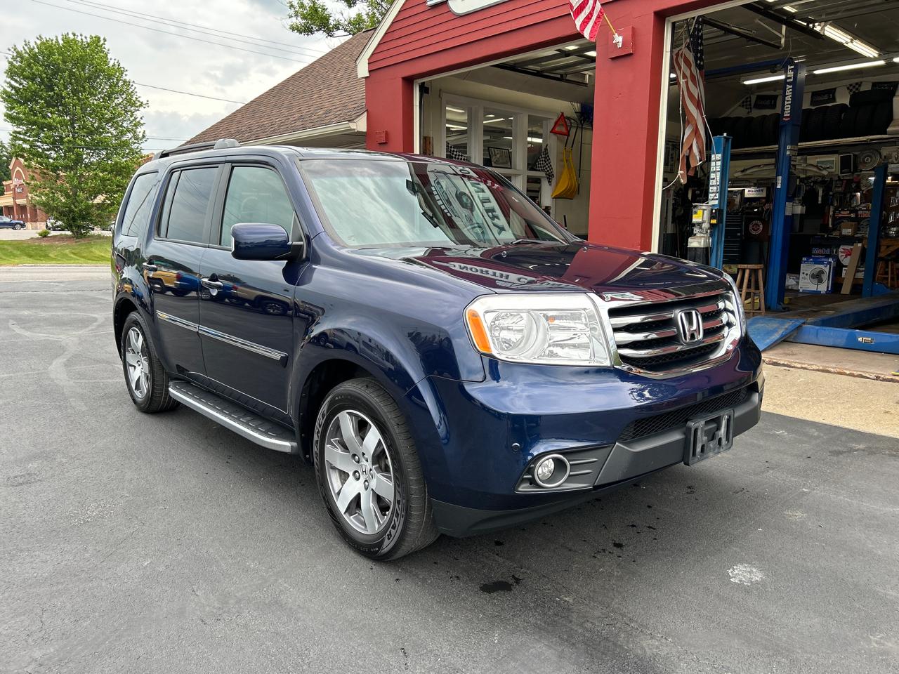 Honda Pilot AWD 4dr Touring w/RES & Navi 2013