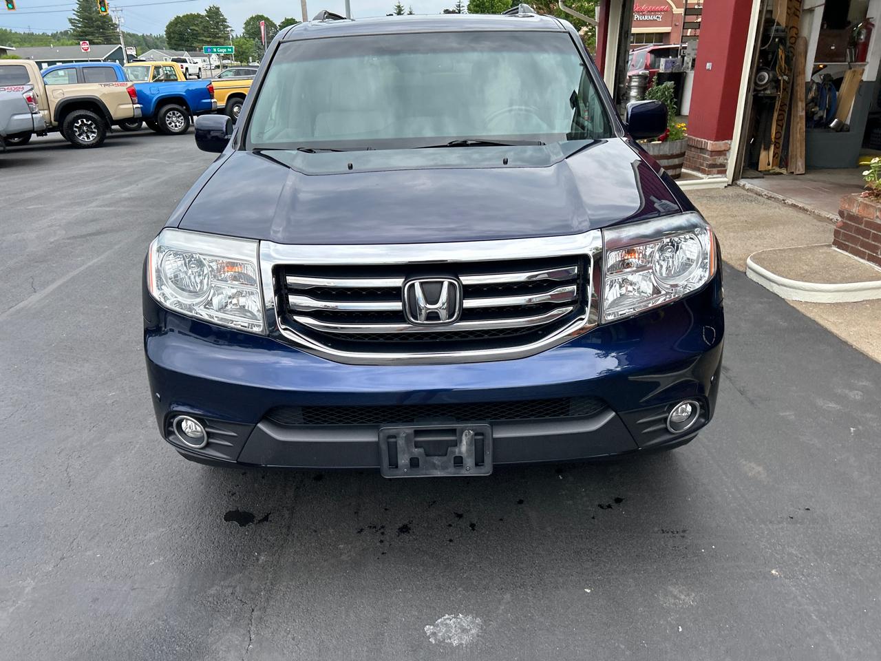 Honda Pilot AWD 4dr Touring w/RES & Navi 2013