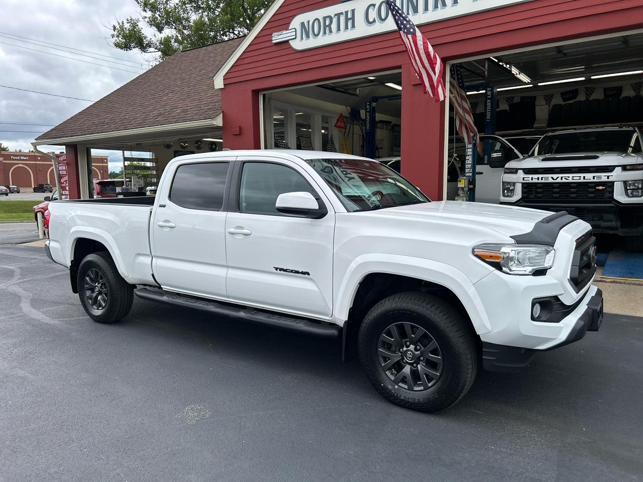 Toyota Tacoma 4WD SR5 Double Cab 6' Bed V6 AT (Natl) 2020