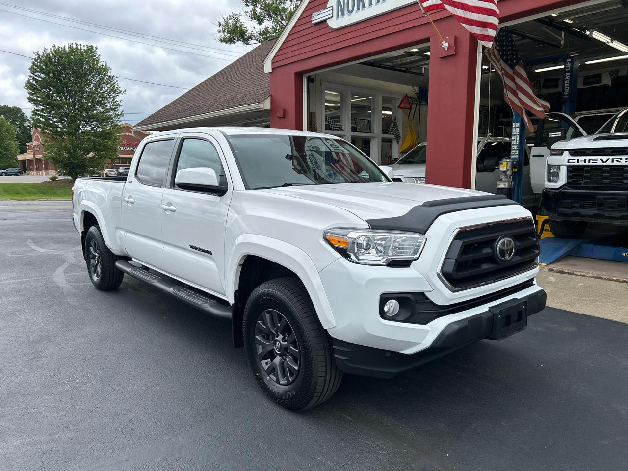 Toyota Tacoma 4WD SR5 Double Cab 6' Bed V6 AT (Natl) 2020