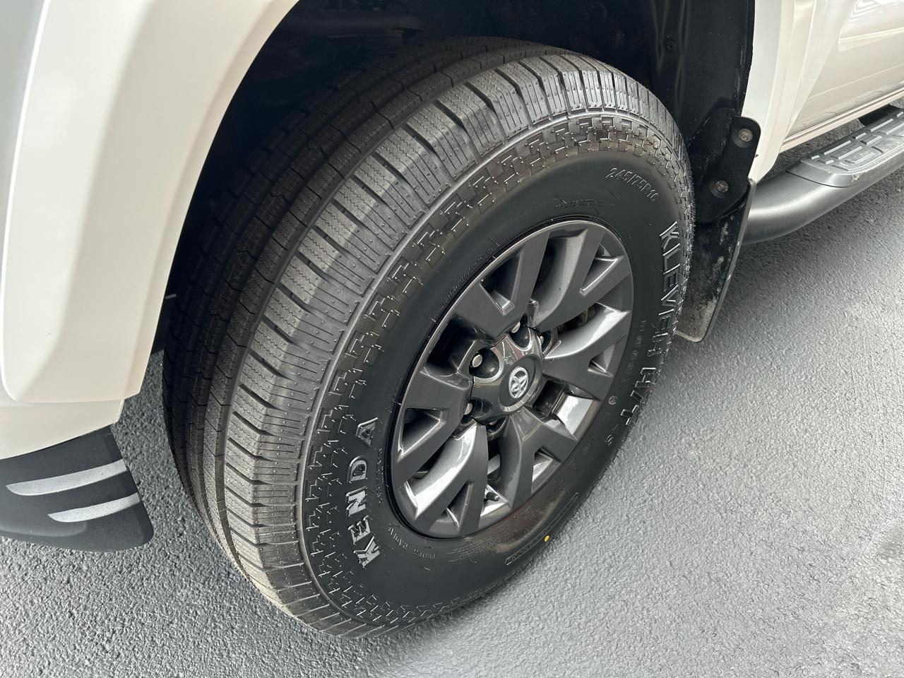 Toyota Tacoma 4WD SR5 Double Cab 6' Bed V6 AT (Natl) 2020