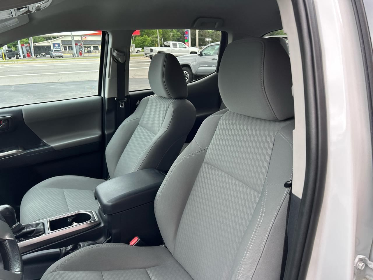 Toyota Tacoma 4WD SR5 Double Cab 6' Bed V6 AT (Natl) 2020