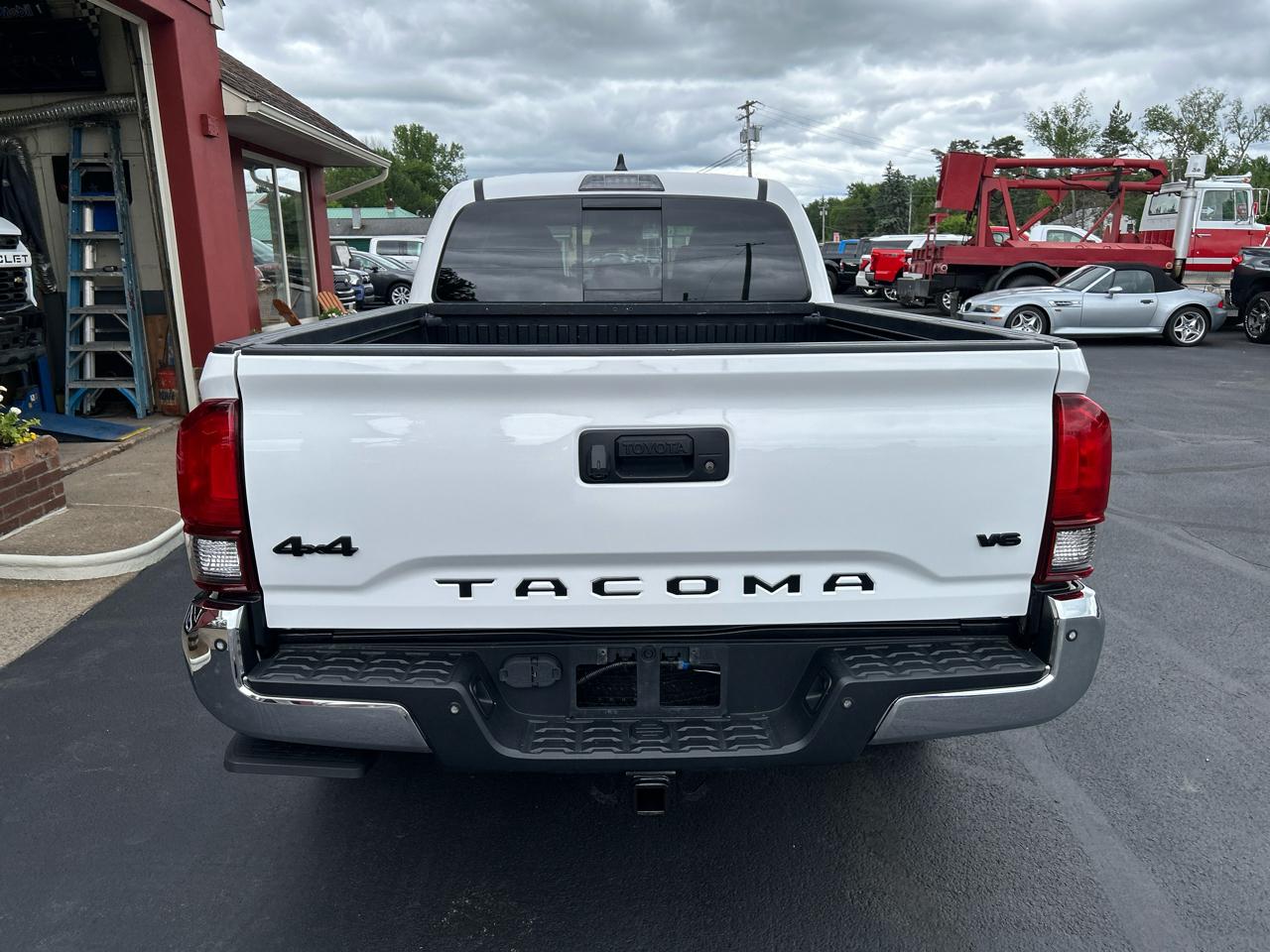 Toyota Tacoma 4WD SR5 Double Cab 6' Bed V6 AT (Natl) 2020
