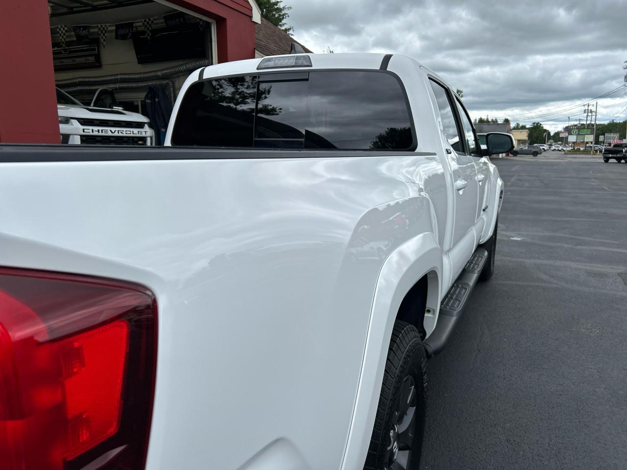 Toyota Tacoma 4WD SR5 Double Cab 6' Bed V6 AT (Natl) 2020