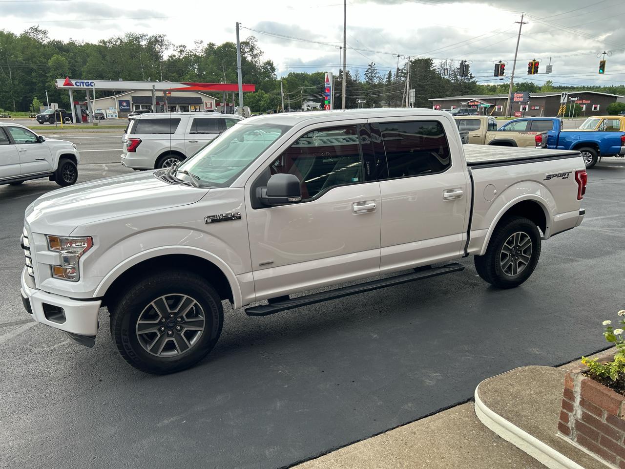 Ford F-150 4WD SuperCrew 145" XLT 2016