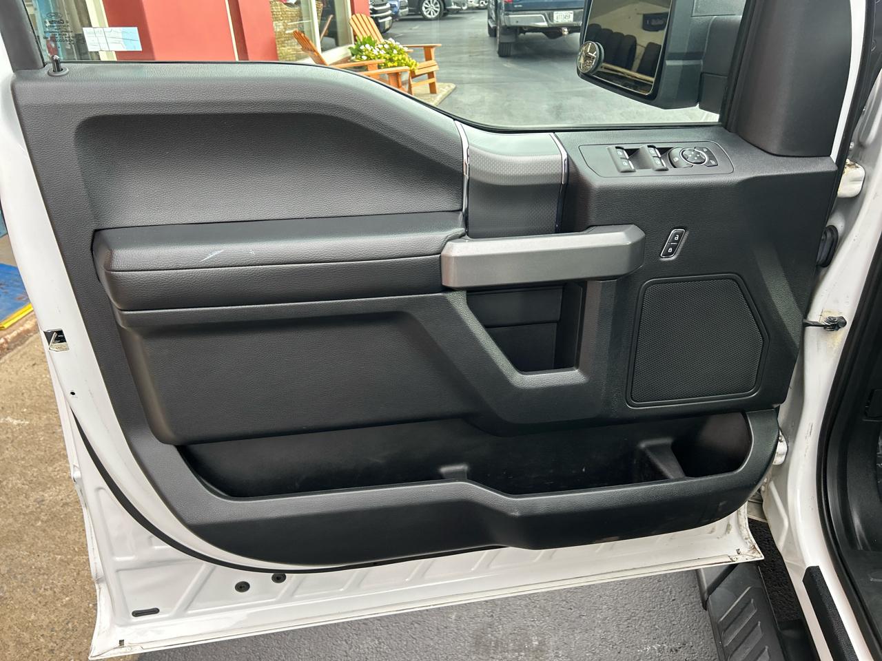 Ford F-150 4WD SuperCrew 145" XLT 2016