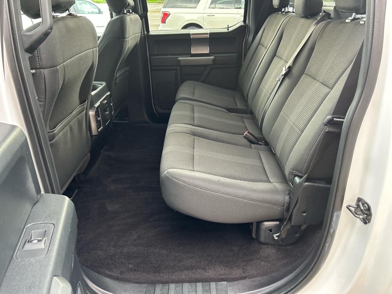 Ford F-150 4WD SuperCrew 145" XLT 2016