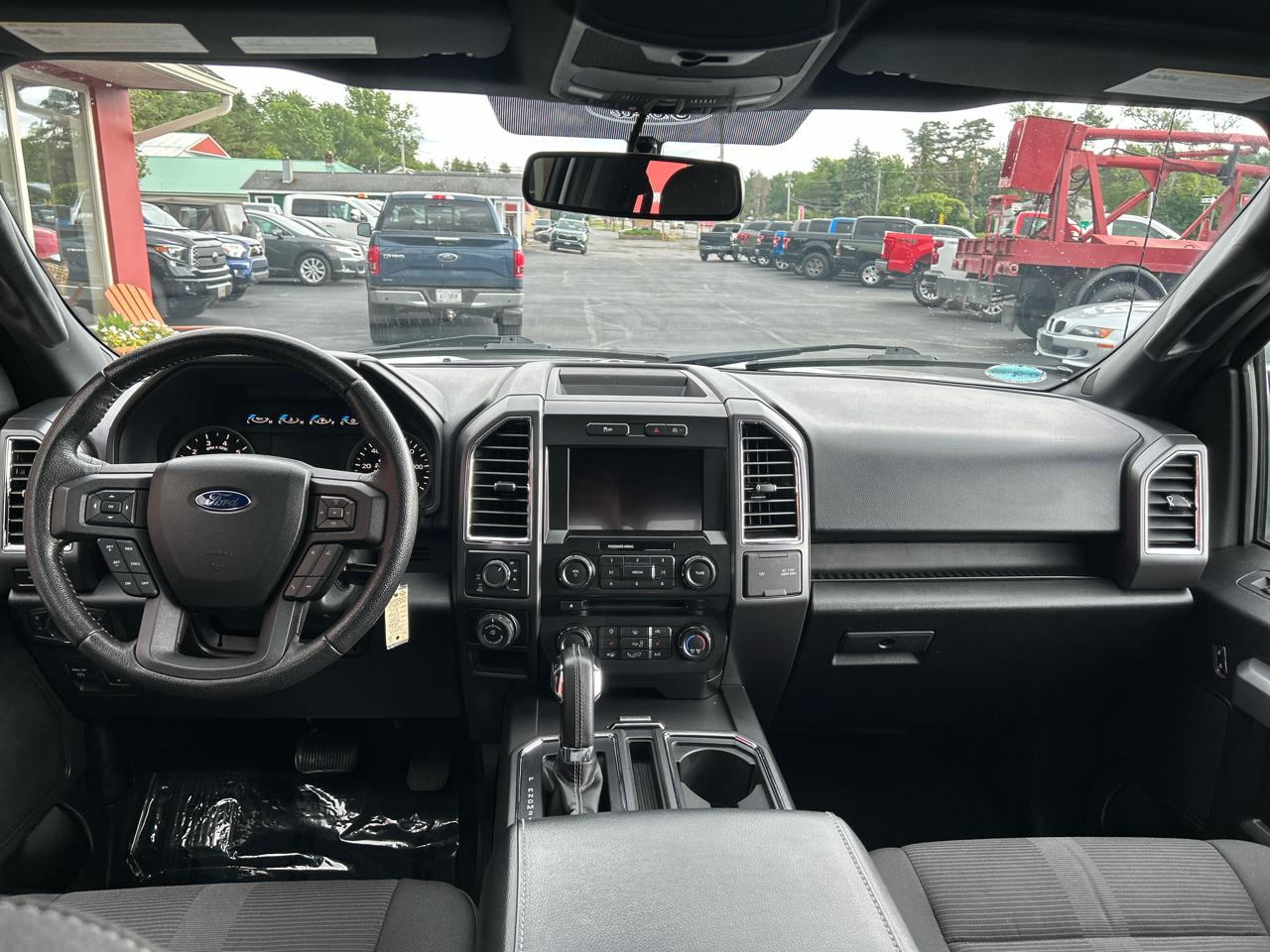 Ford F-150 4WD SuperCrew 145" XLT 2016