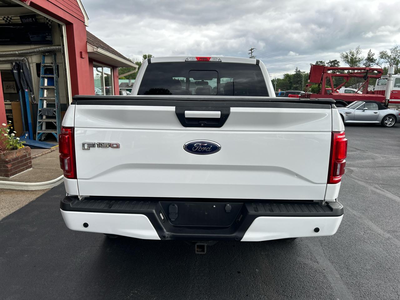 Ford F-150 4WD SuperCrew 145" XLT 2016