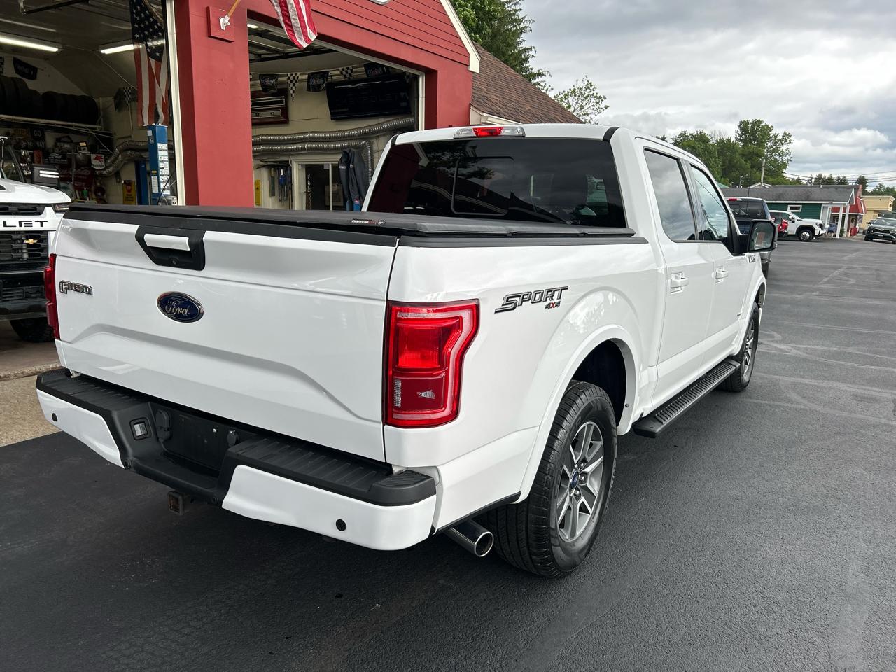 Ford F-150 4WD SuperCrew 145" XLT 2016