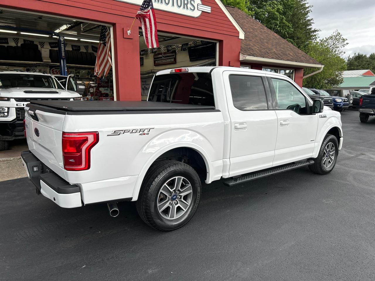 Ford F-150 4WD SuperCrew 145" XLT 2016