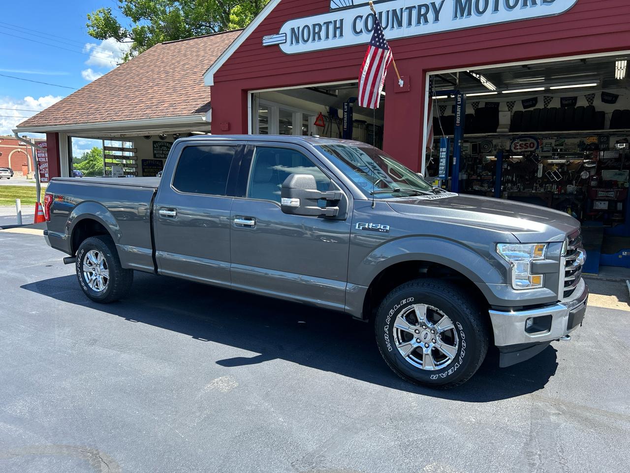 Ford F-150 4WD SuperCrew 150" XLT 2017