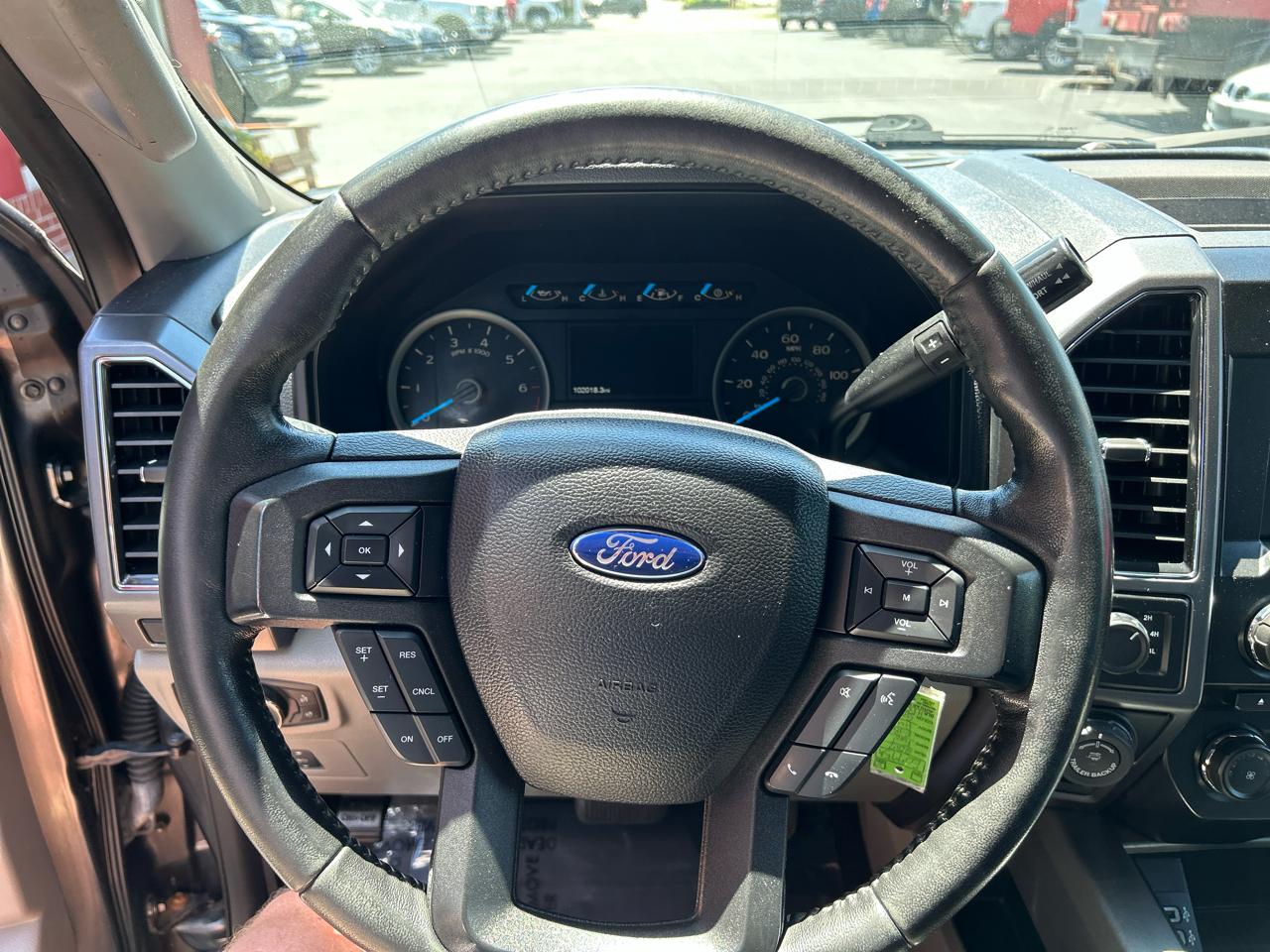 Ford F-150 4WD SuperCrew 150" XLT 2017