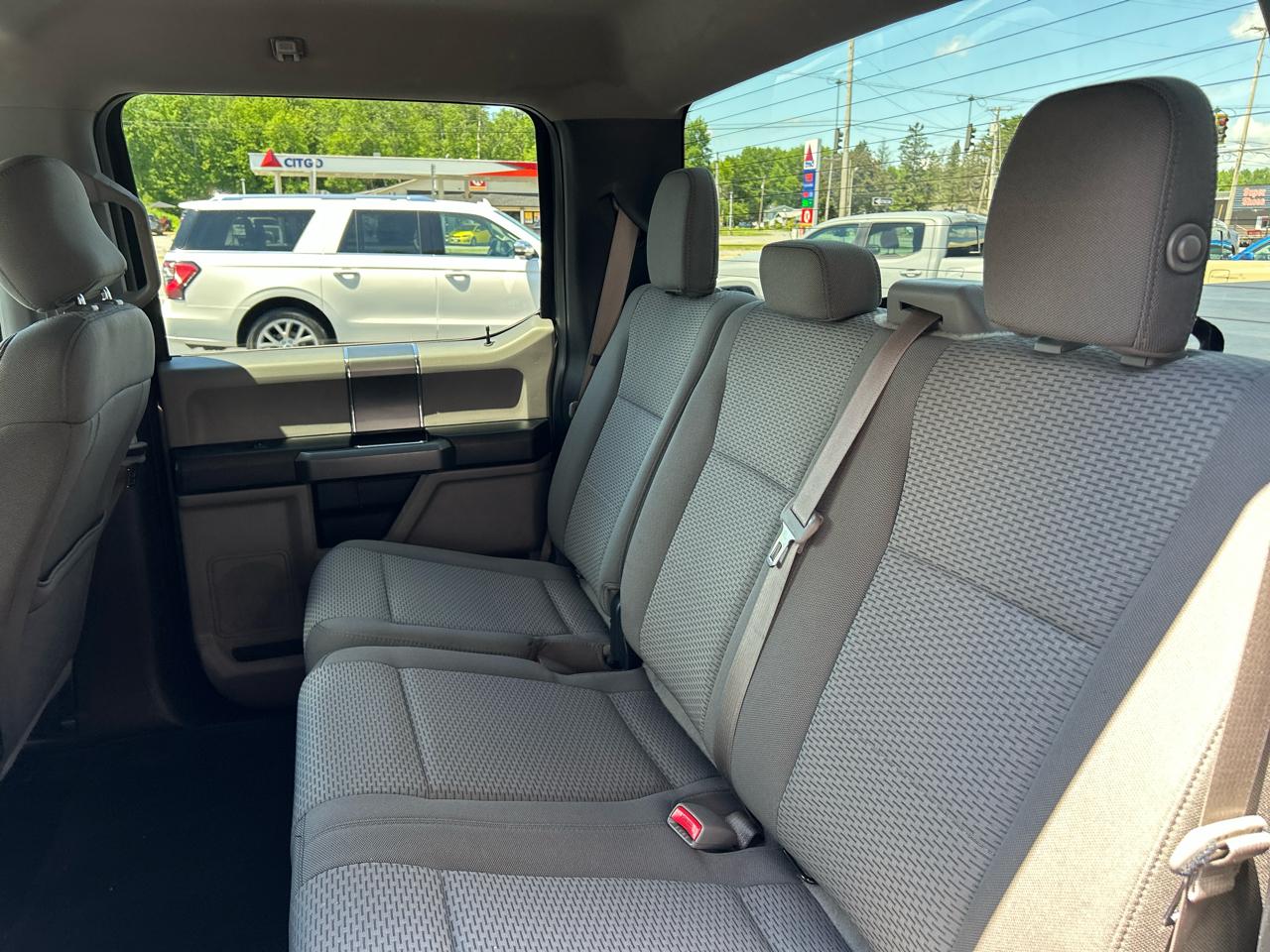 Ford F-150 4WD SuperCrew 150" XLT 2017