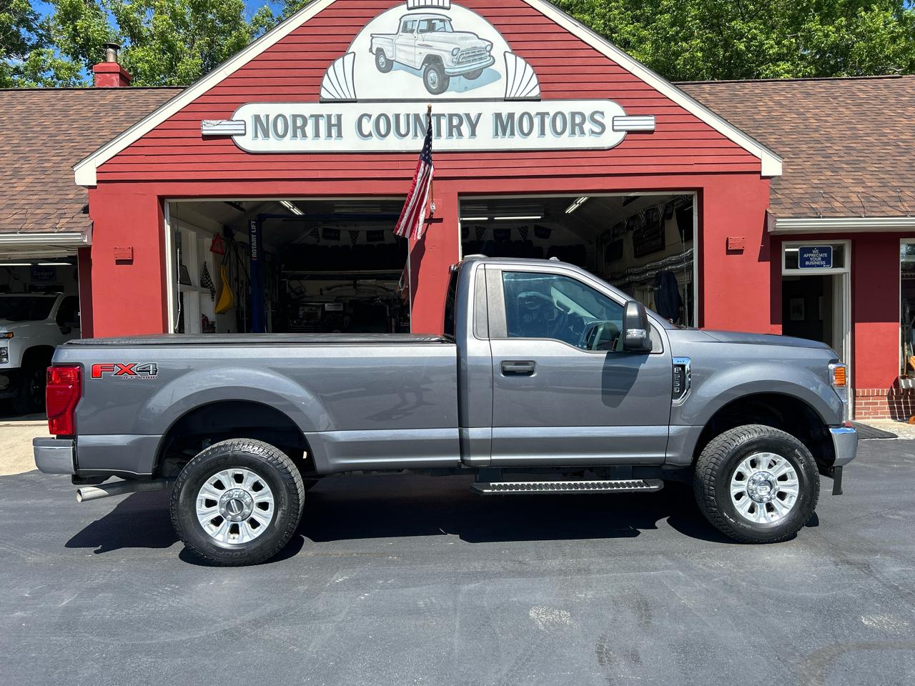 2022 Ford Super Duty F-250 SRW XLT 4WD Reg Cab 8' Box