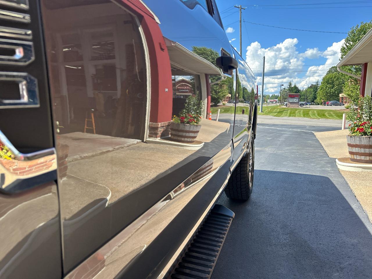 Ford Super Duty F-250 SRW XLT 4WD Reg Cab 8' Box 2022
