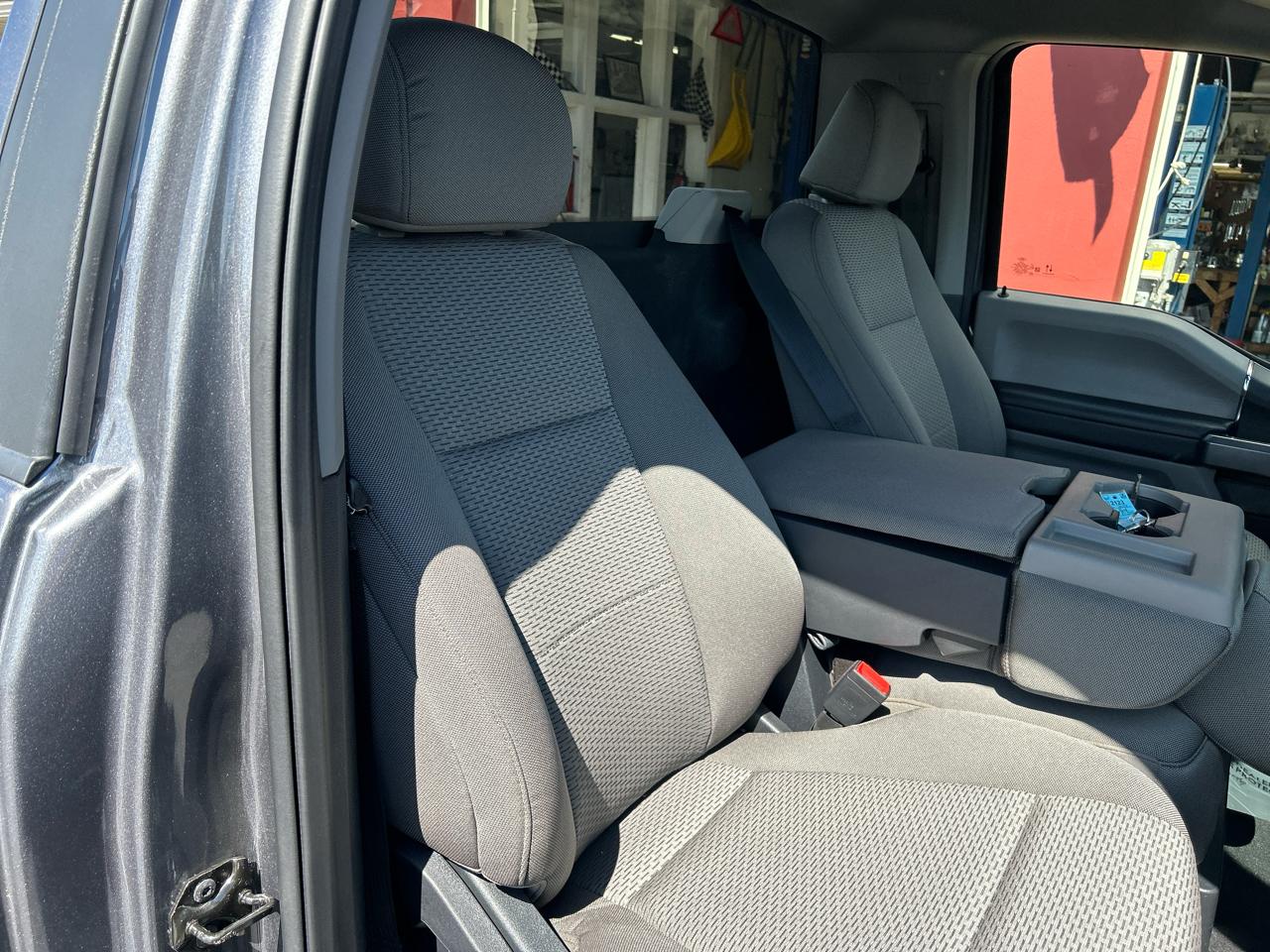 Ford Super Duty F-250 SRW XLT 4WD Reg Cab 8' Box 2022