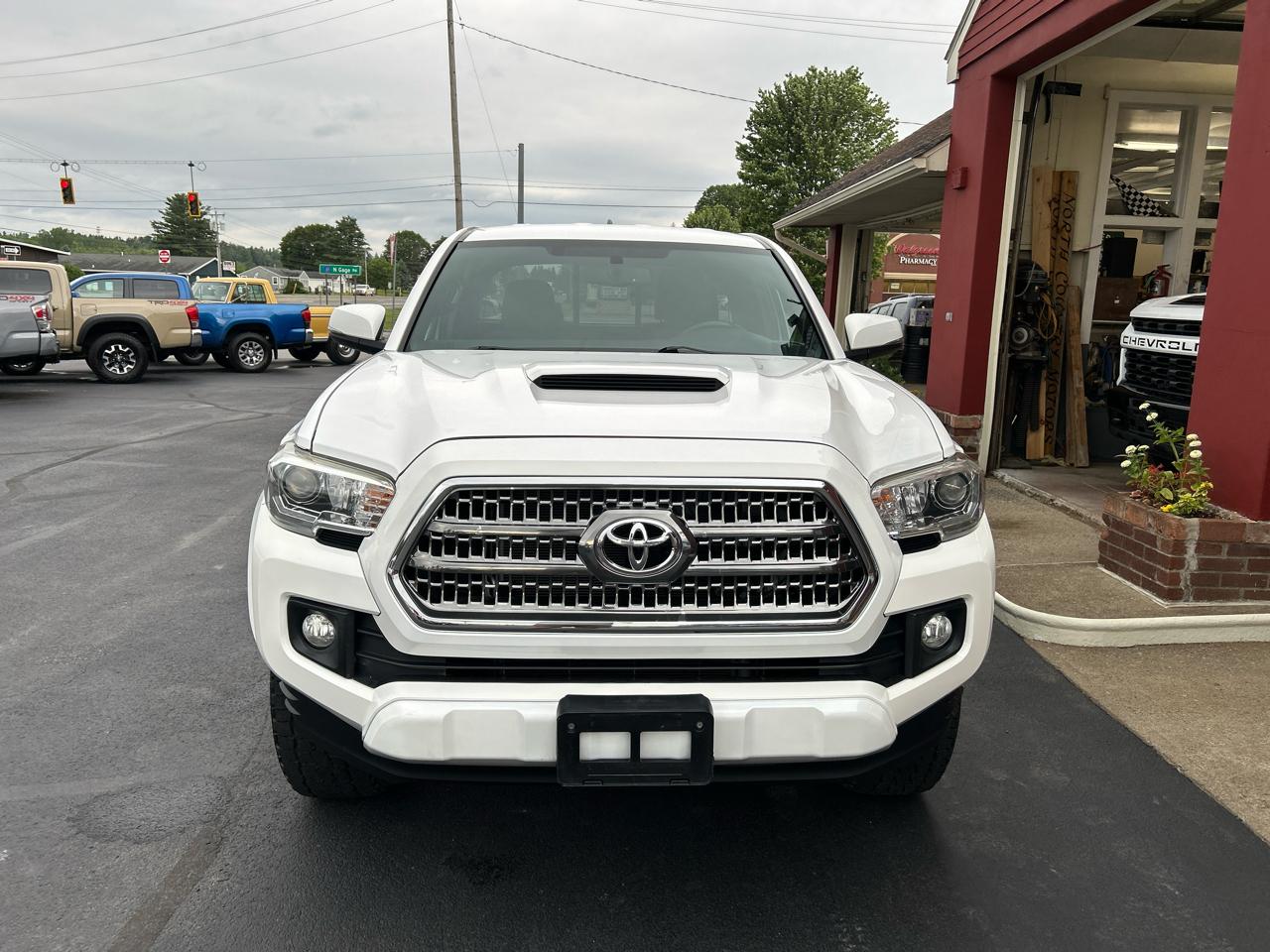 Toyota Tacoma 4WD Access Cab V6 AT TRD Sport (Natl) 2017