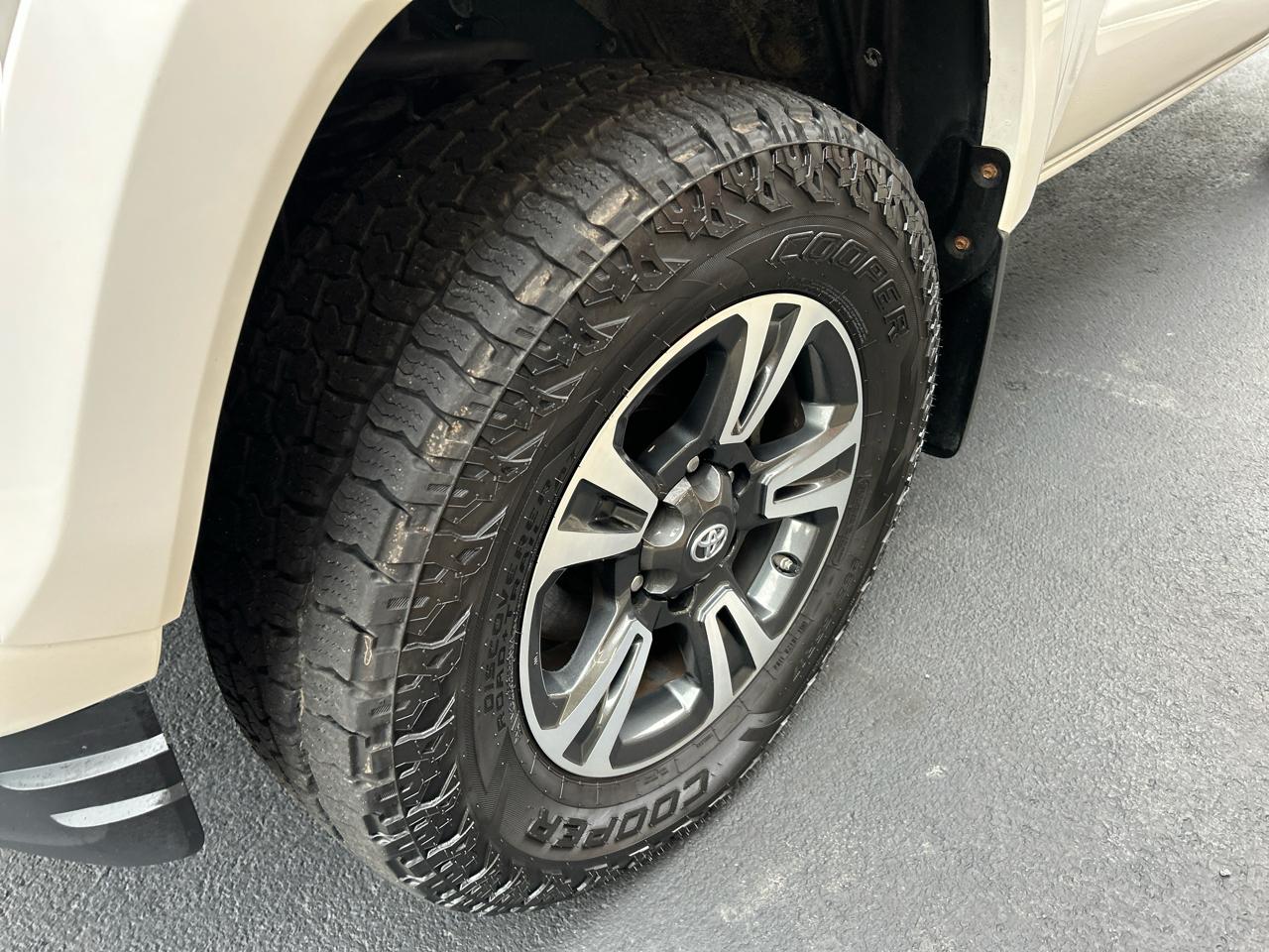 Toyota Tacoma 4WD Access Cab V6 AT TRD Sport (Natl) 2017