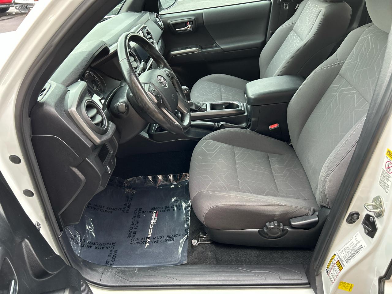 Toyota Tacoma 4WD Access Cab V6 AT TRD Sport (Natl) 2017