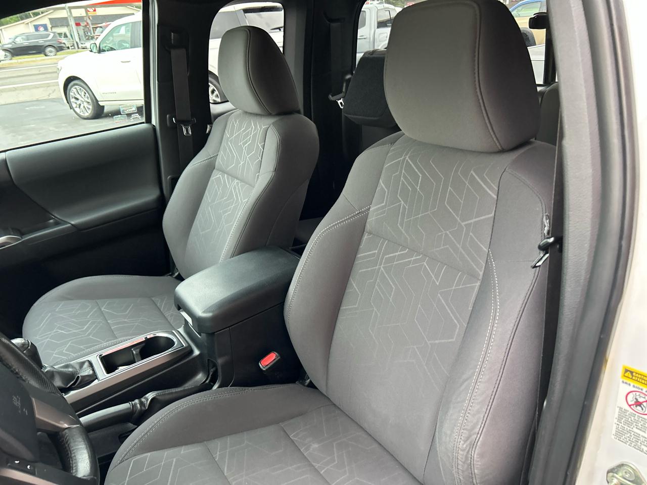 Toyota Tacoma 4WD Access Cab V6 AT TRD Sport (Natl) 2017