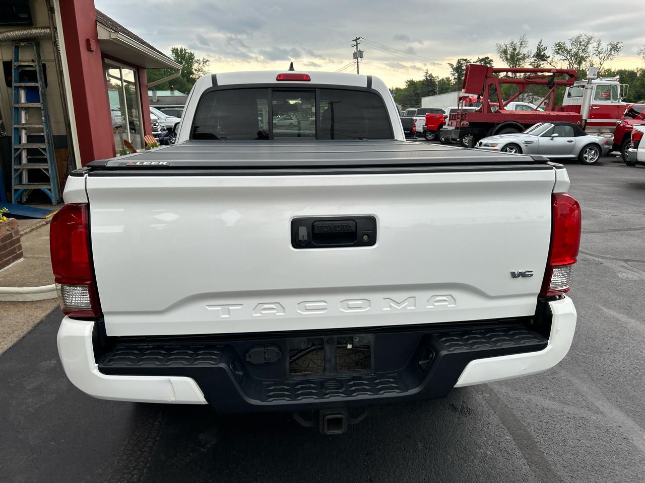 Toyota Tacoma 4WD Access Cab V6 AT TRD Sport (Natl) 2017