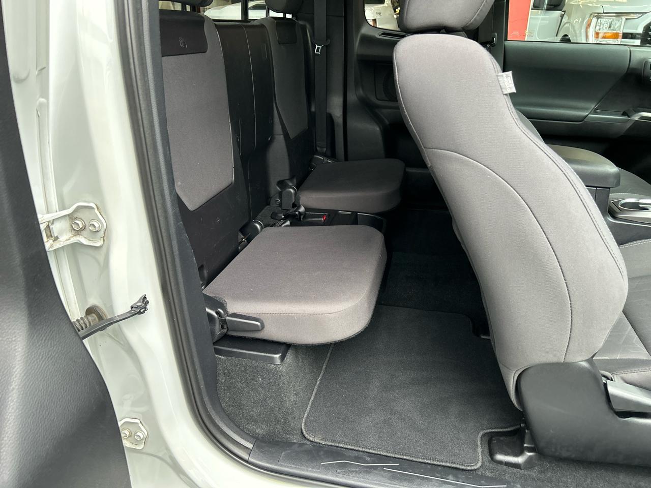 Toyota Tacoma 4WD Access Cab V6 AT TRD Sport (Natl) 2017