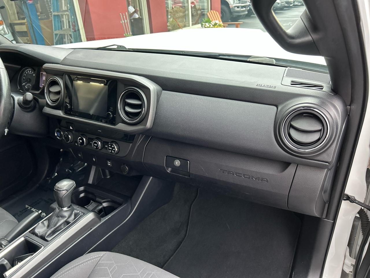 Toyota Tacoma 4WD Access Cab V6 AT TRD Sport (Natl) 2017