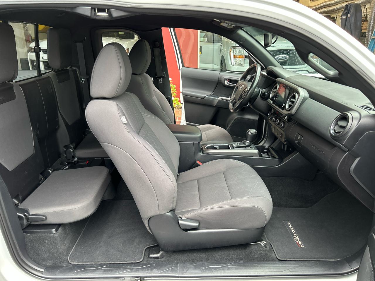 Toyota Tacoma 4WD Access Cab V6 AT TRD Sport (Natl) 2017