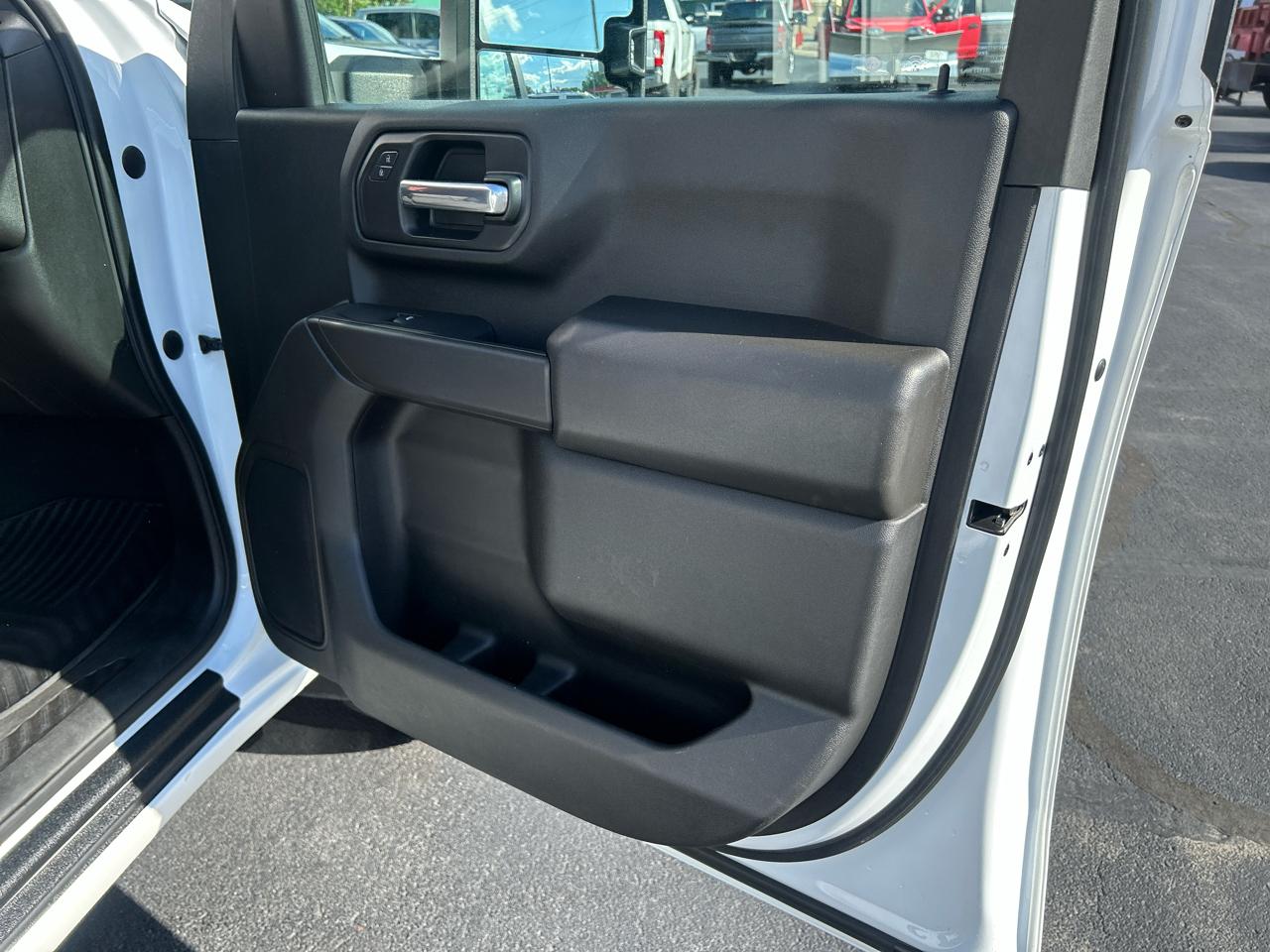 Chevrolet Silverado 2500HD 4WD Crew Cab 159" Custom 2020