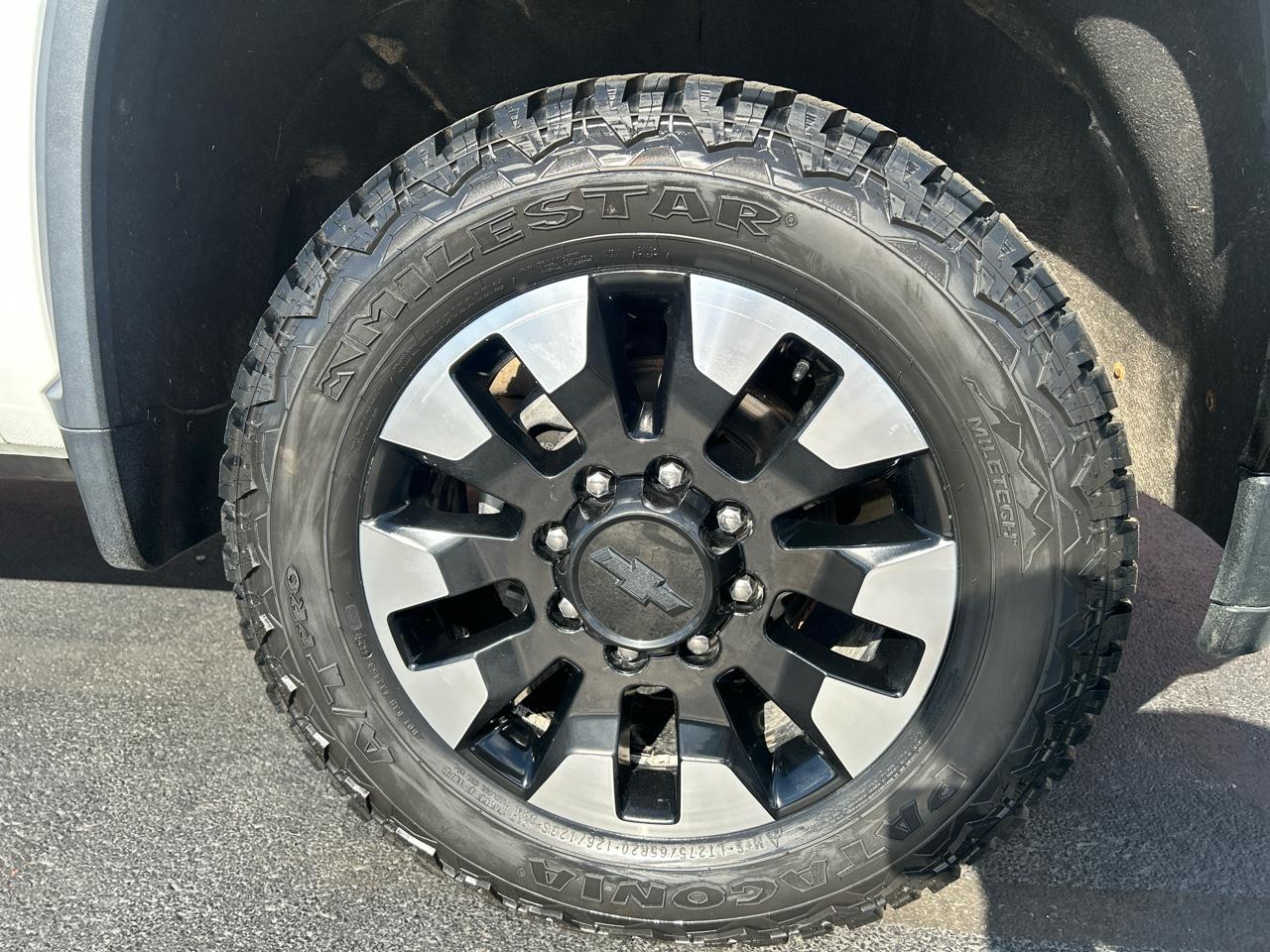 Chevrolet Silverado 2500HD 4WD Crew Cab 159" Custom 2020