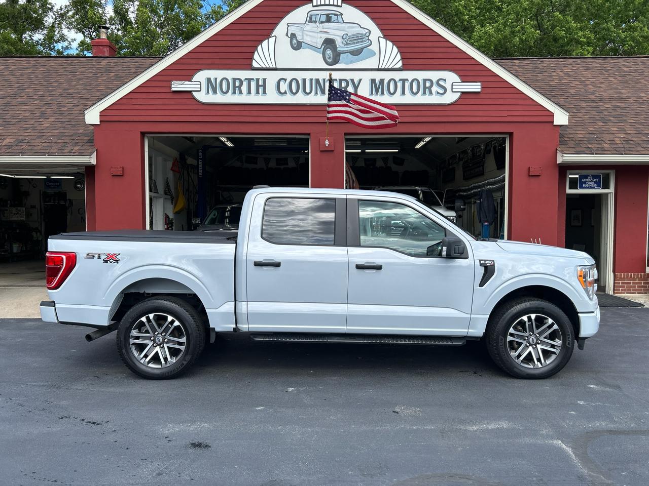 Ford F-150 4WD SuperCrew 145" STX 2021