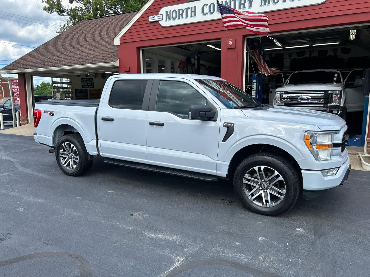Ford F-150 4WD SuperCrew 145" STX 2021