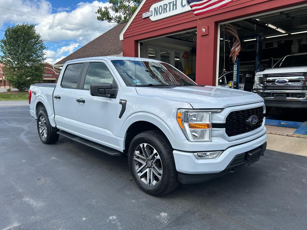 Ford F-150 4WD SuperCrew 145" STX 2021
