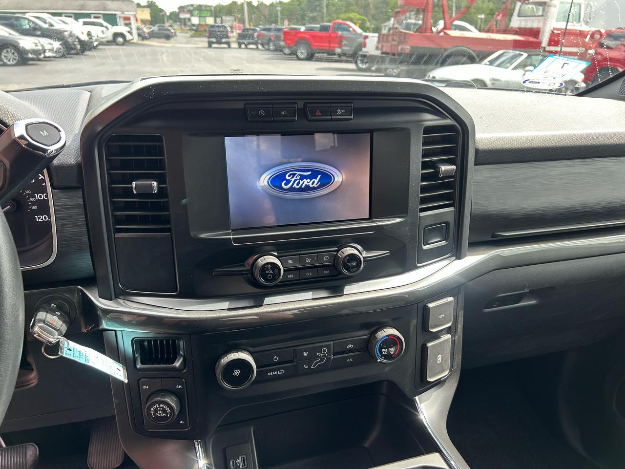 Ford F-150 4WD SuperCrew 145" STX 2021
