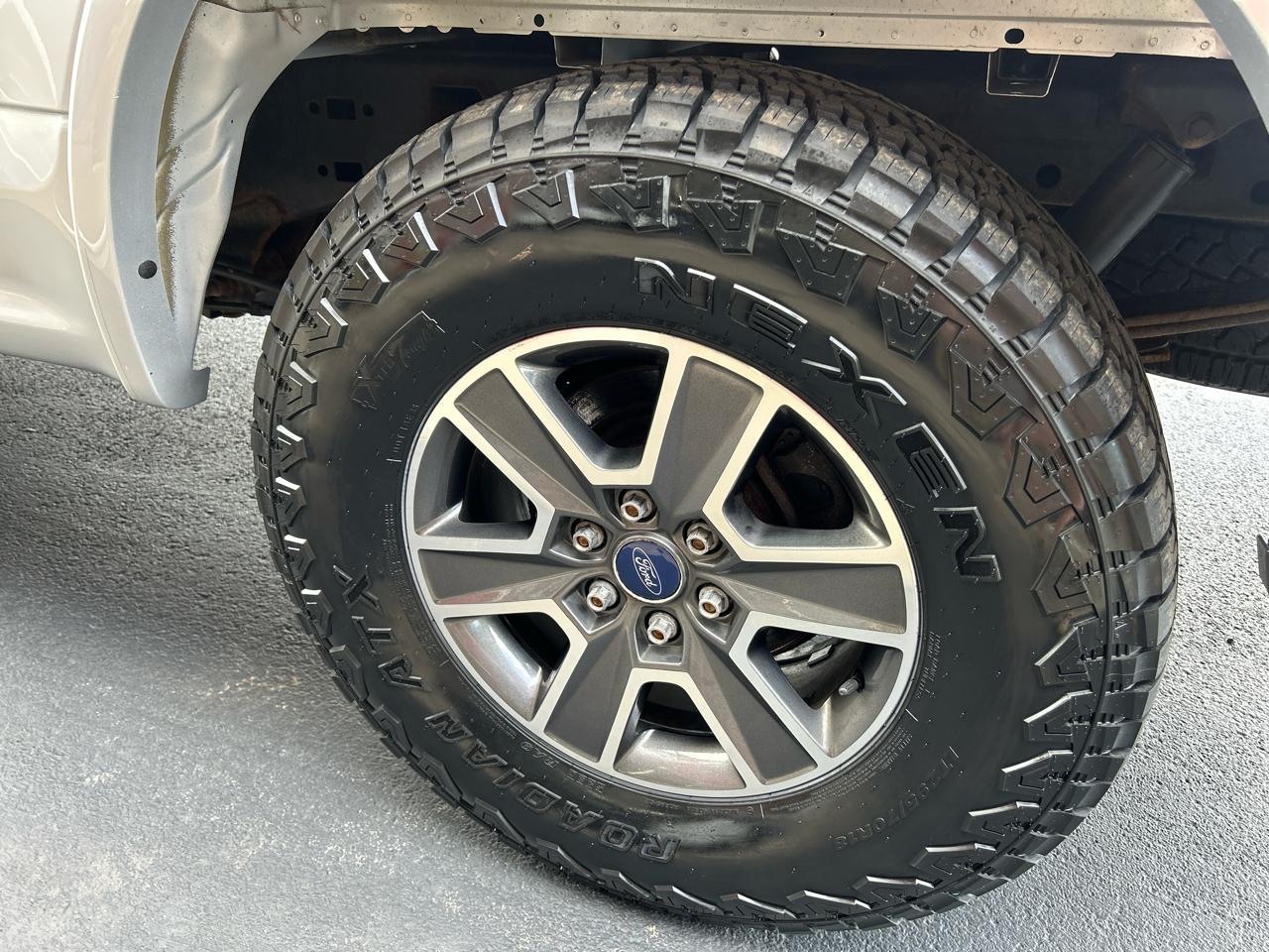 Ford F-150 4WD SuperCrew 145" XLT 2016