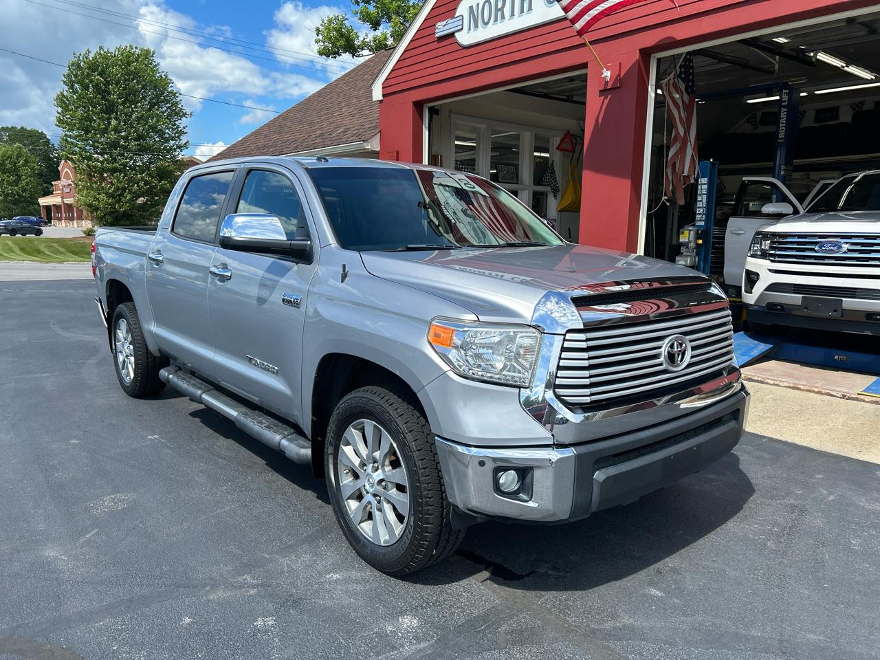 Toyota Tundra 4WD Truck CrewMax 5.7L V8 6-Spd AT LTD (Natl) 2015