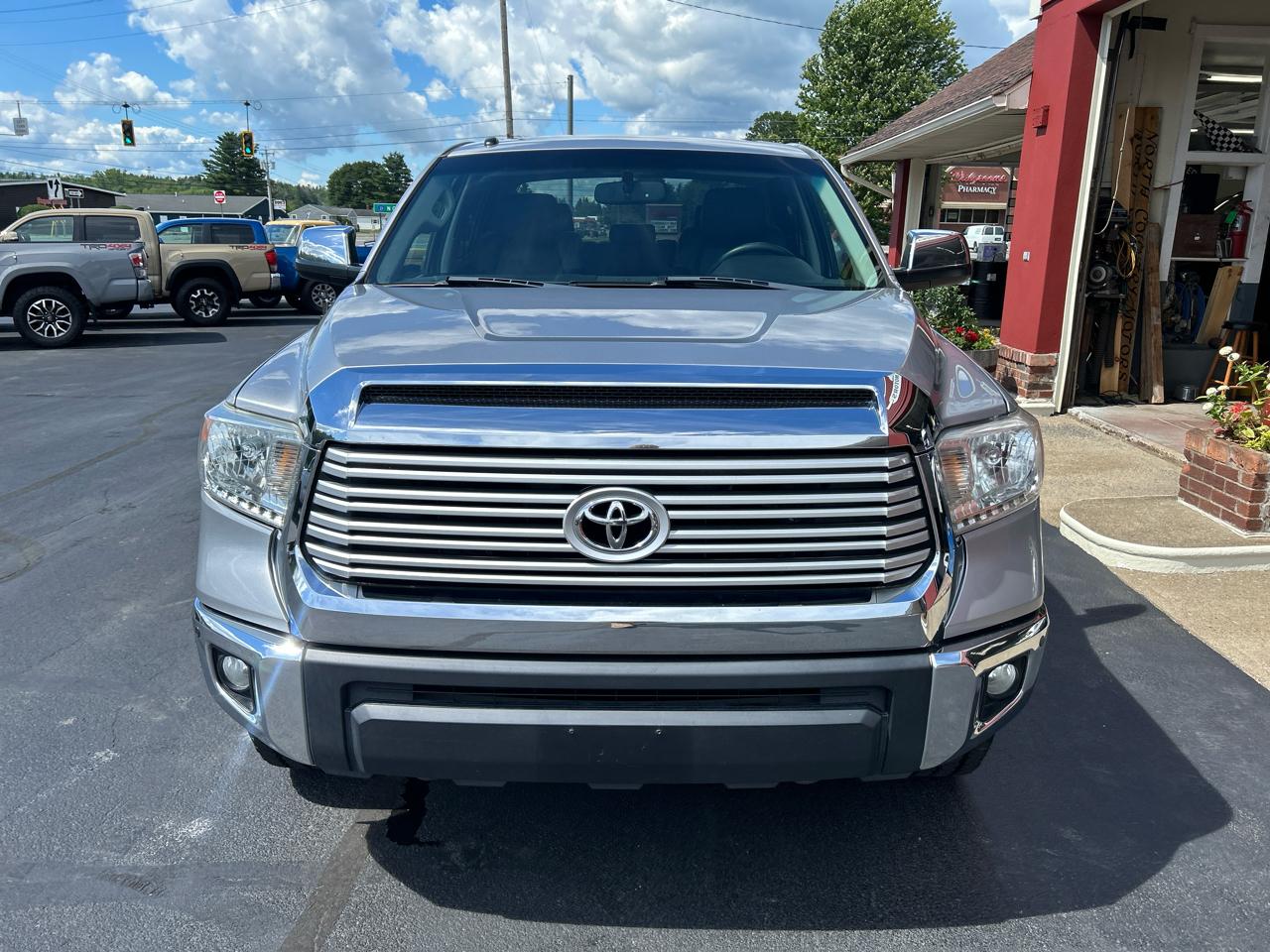 Toyota Tundra 4WD Truck CrewMax 5.7L V8 6-Spd AT LTD (Natl) 2015