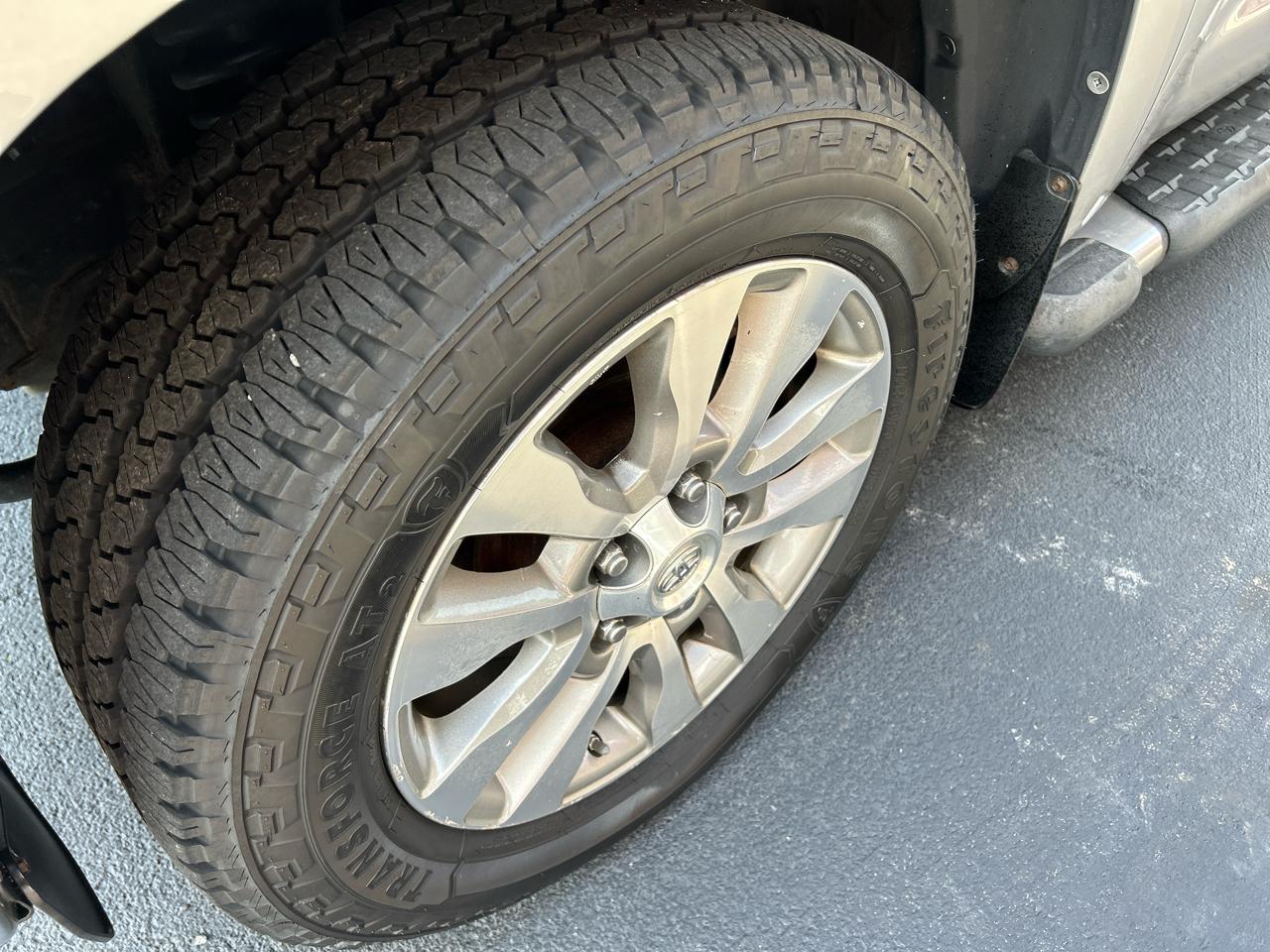 Toyota Tundra 4WD Truck CrewMax 5.7L V8 6-Spd AT LTD (Natl) 2015
