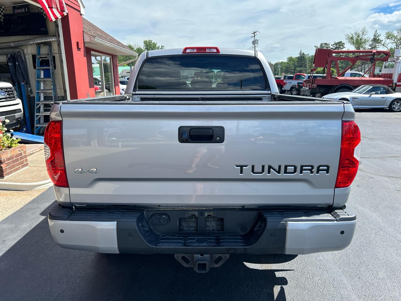 Toyota Tundra 4WD Truck CrewMax 5.7L V8 6-Spd AT LTD (Natl) 2015